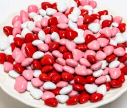 Candy Shell Red, Pink And White Chocolate Hearts 1kg