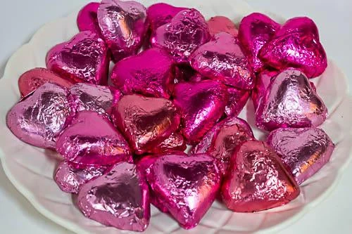 Hearts - Milk Chocolate Hearts In Mixed Pink Foils 1kg - Image 3